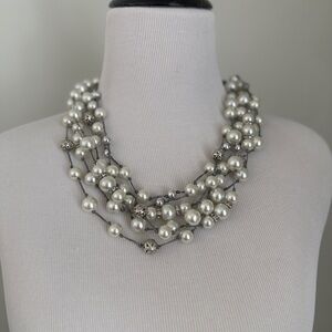 Elegant Pearl and Silver Necklace